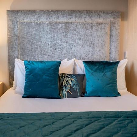 Perfectly Located Central Chester Town House -2Br Zewnętrze zdjęcie