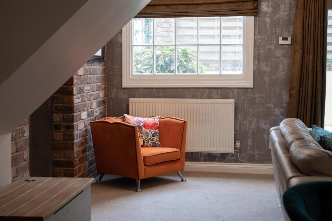 Perfectly Located Central Chester Town House -2Br Zewnętrze zdjęcie