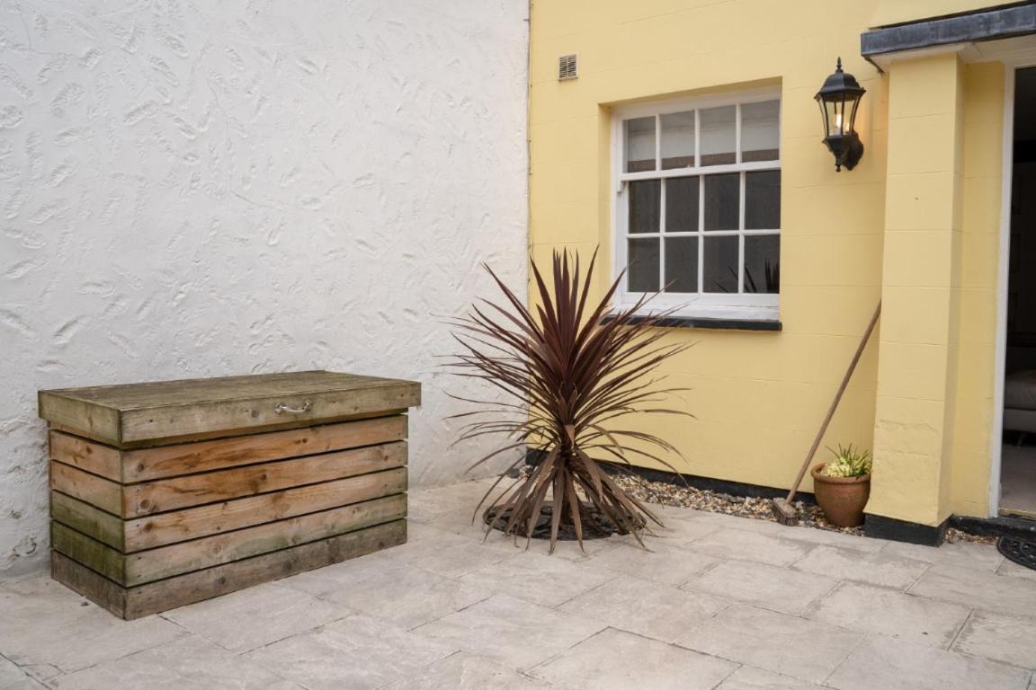 Perfectly Located Central Chester Town House -2Br Zewnętrze zdjęcie