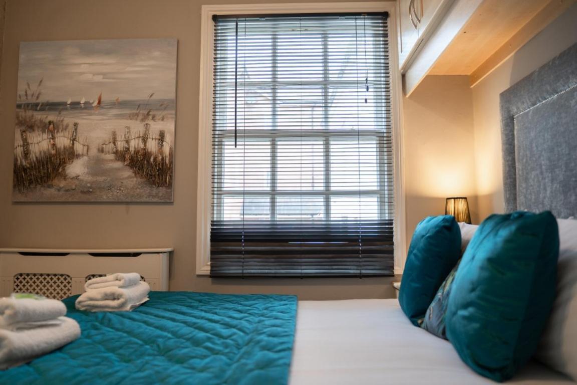 Perfectly Located Central Chester Town House -2Br Zewnętrze zdjęcie