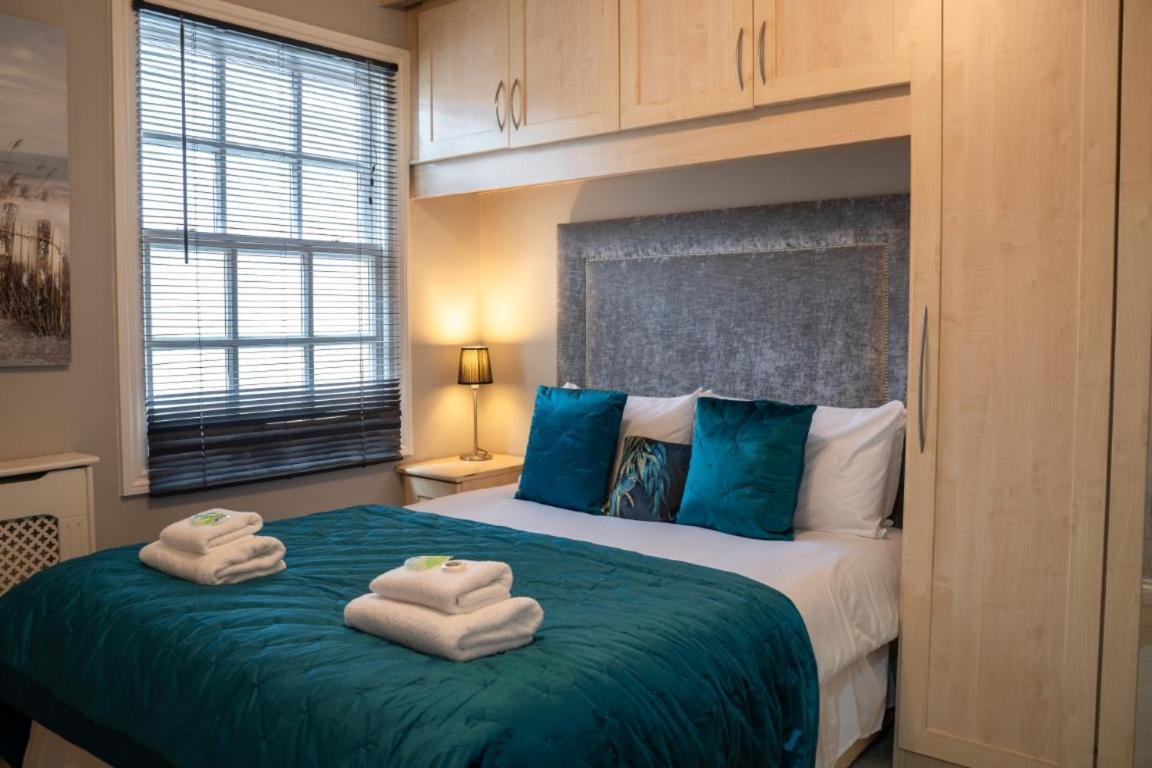 Perfectly Located Central Chester Town House -2Br Zewnętrze zdjęcie